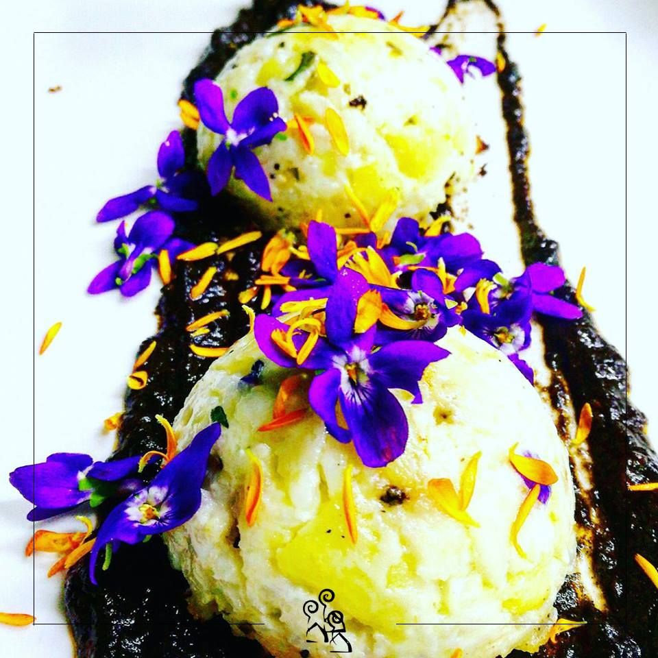 Ice-cream dessert
#locanda #restaurant #botrugno #salento #fish #freshfish #artgallery #primo #camini