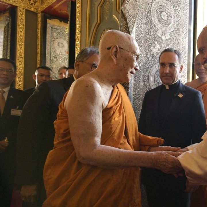 Ayuso, il Papa e il Patriarca buddista: fratellanza al di là delle appartenenze - Vatican News
