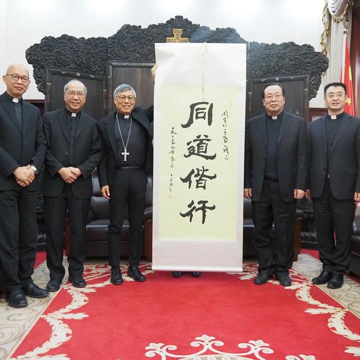 Cina, un ponte praticabile. Intervista a mons. Stephen Chow, vescovo di Hong Kong | La Civiltà Cattolica