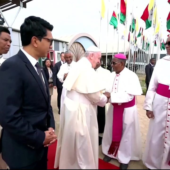 El Papa se despide de África y emprende el viaje de regreso a Roma | ROME REPORTS