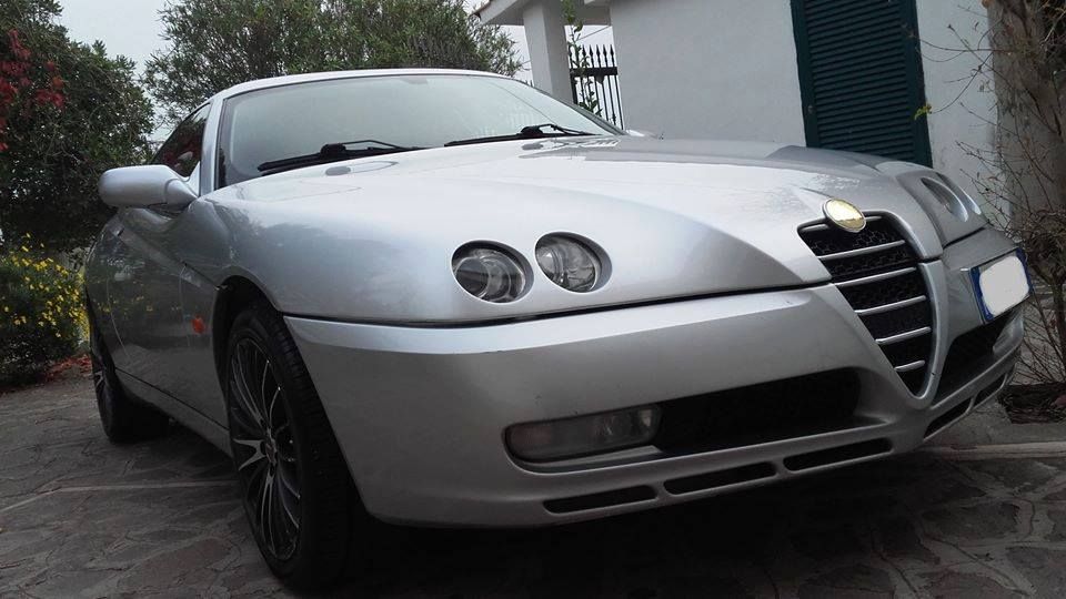Alfa Romeo GTV 2.0 JTS, 31 dicembre 2005. Euro 8.900,00.