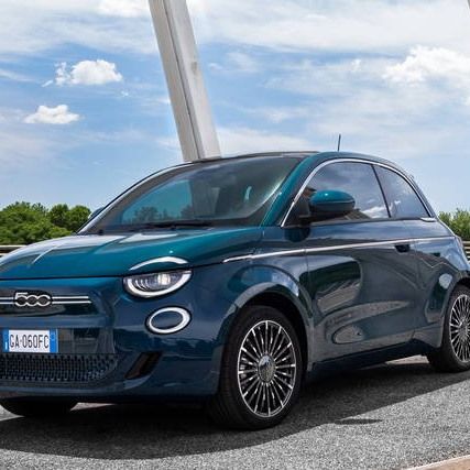 Nuova Fiat 500: ecco la berlina